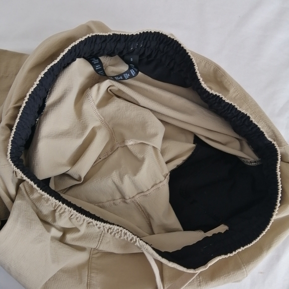 Lululemon Men's Bowline 8" Shorts Stretch Ripstop in Trench Tan Khaki Small - Picture 14 of 16